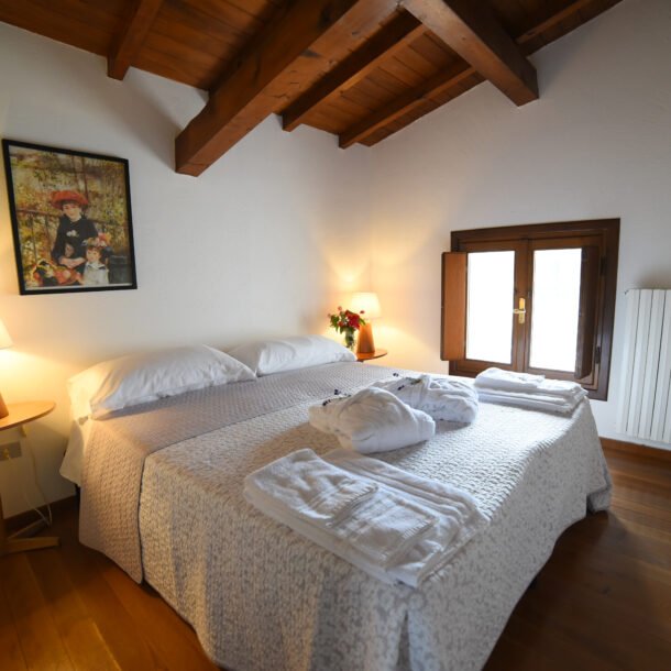 14 mansarda camera da letto